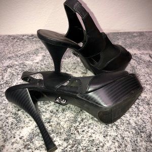 Vera Wang Heels